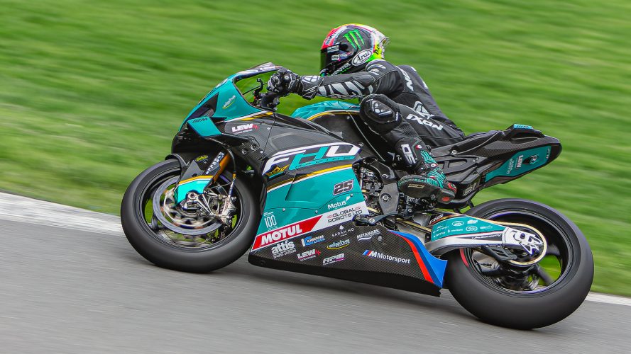 Josh Brookes Heading to Hall Bends (Cadwell)_Robert Stoppard